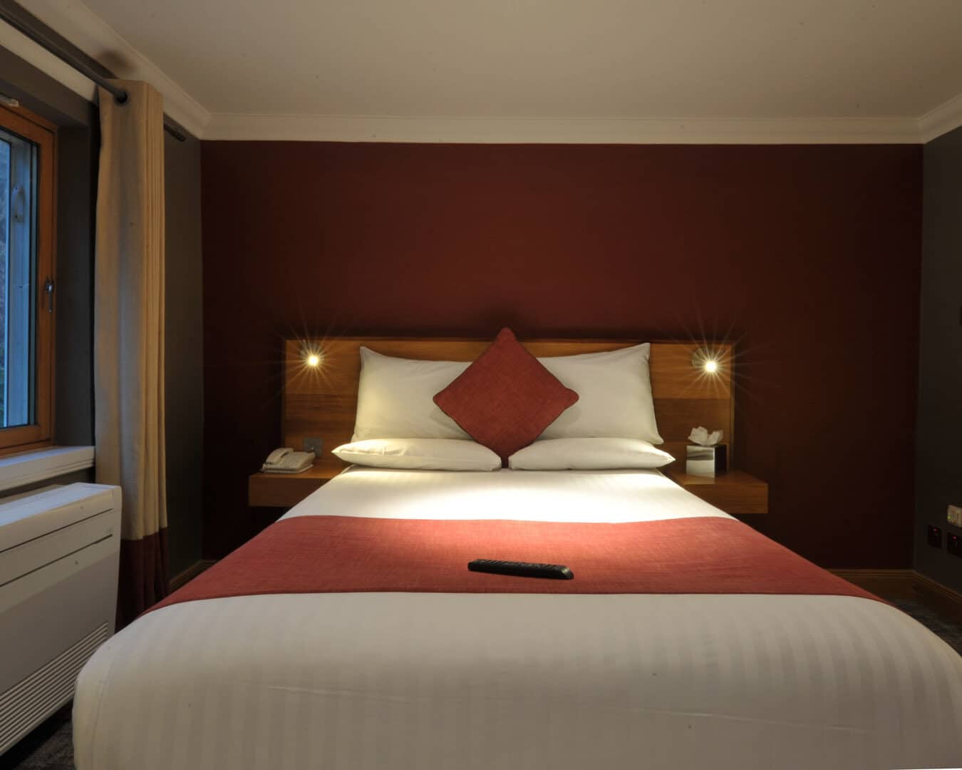 Classic Glen Douglas Double Room Bed